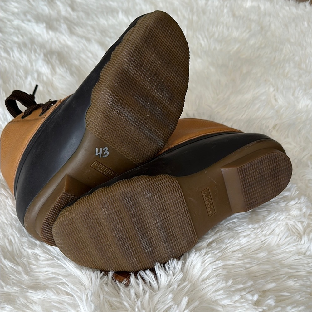 Women’s Sperry Rain Boots 7.5 - Picture 4 of 6